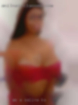 I am a plus size in Salina, KS girl-about a size 18.