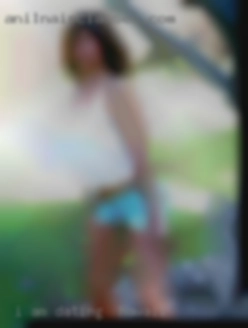 I am dating in Hawaii a very generous lover.